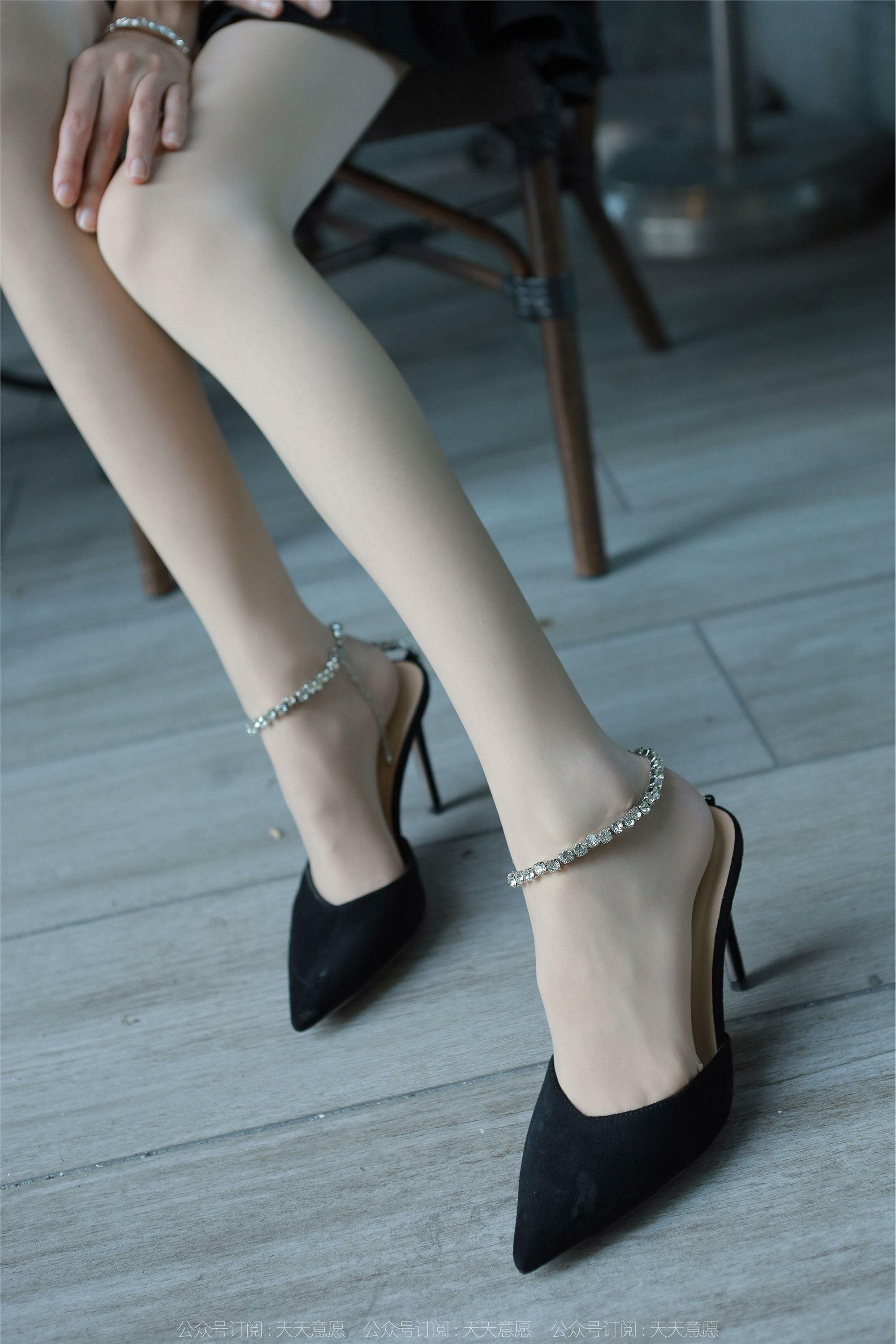 IESS异思趣向  2022.01.10 丝享家985：团团《纯玉学苑装》